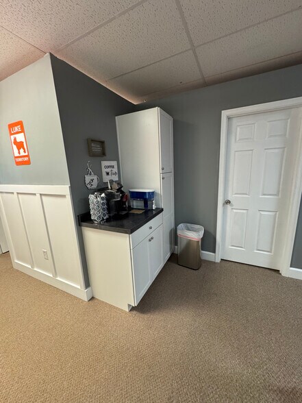 More Photos Of 1516 N Shenandoah Ave, Front Royal Medical For Lease