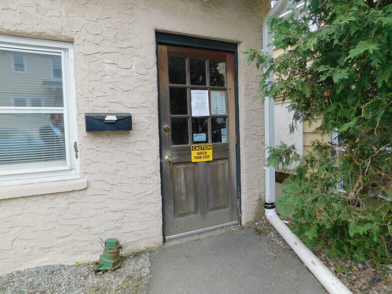 More Photos Of 448 Manville Rd, Pleasantville Office Residential For Sale