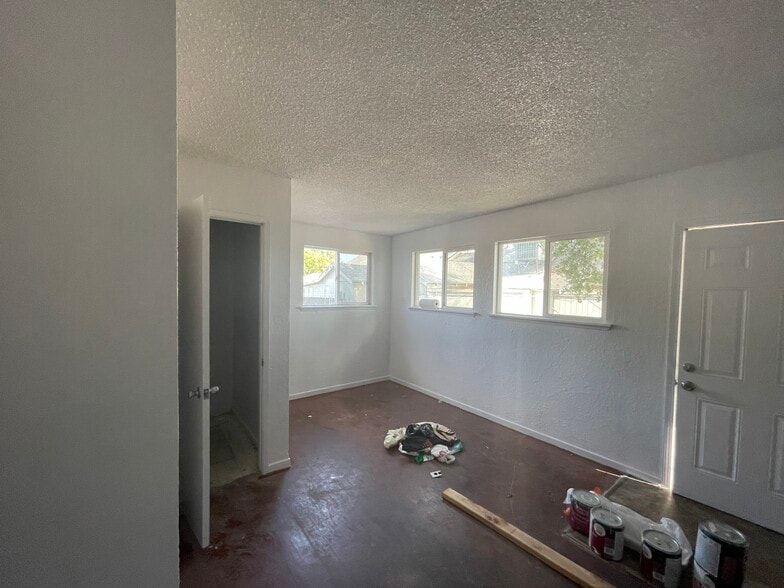 More Photos Of 2439 Rio Linda Blvd, Sacramento Apartments For Sale