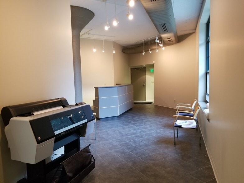 More Photos Of 1230 W Morehead St, Charlotte Loft Creative Space For Lease