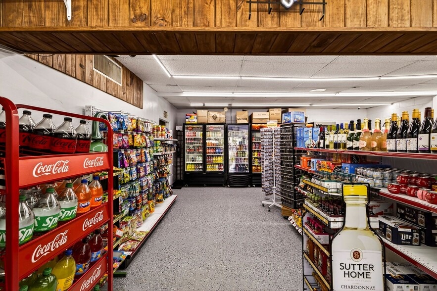More Photos Of 6118 W Jim Bilton Blvd, Saint George Convenience Store For Sale