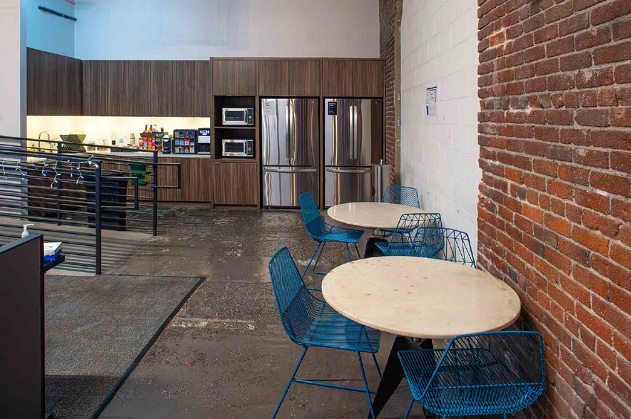 More Photos Of 1242 Palmetto St, Los Angeles Warehouse For Sale