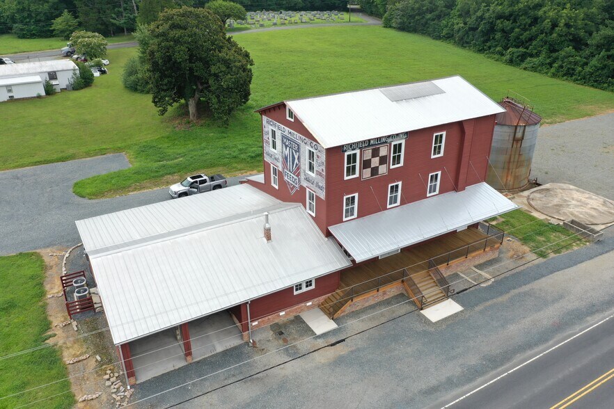 More Photos Of 303 Main St, Richfield Office Residential For Lease