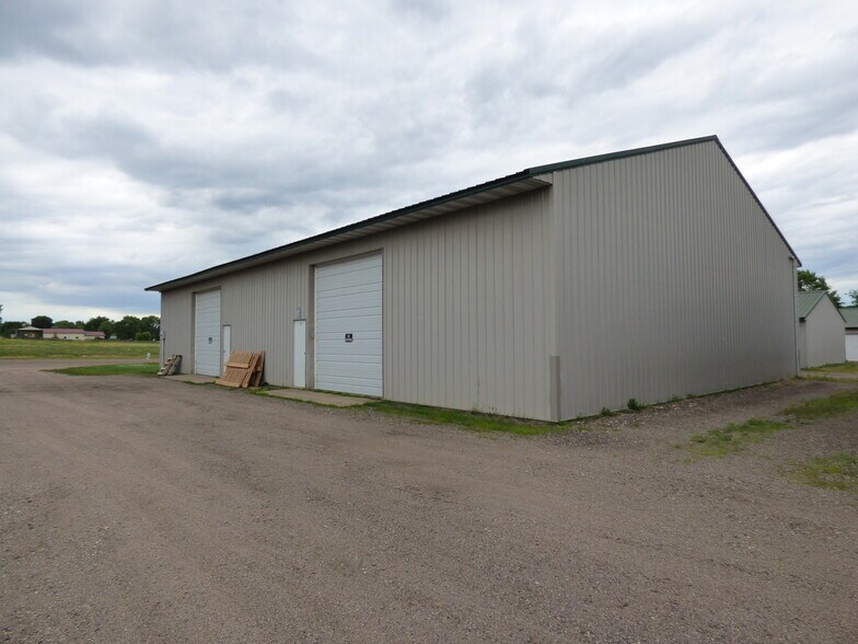 More Photos Of 300 Nichols St, Saint Peter Self Storage For Lease