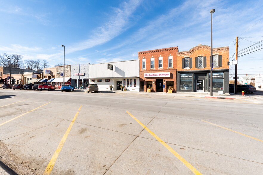 Primary Photo Of 205 Main St, Louisville Storefront For Sale