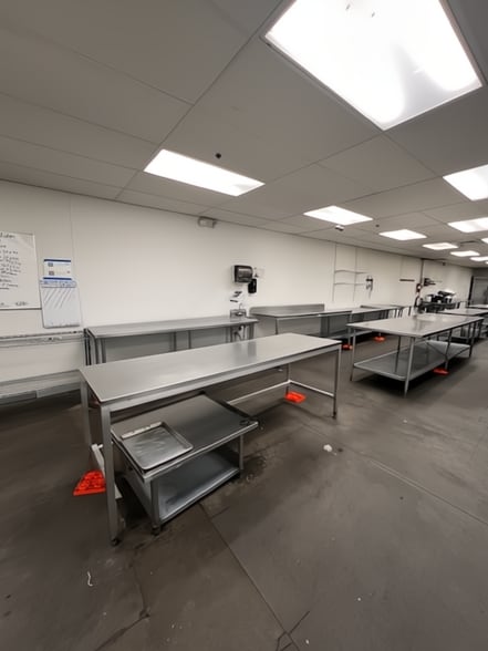 More Photos Of 3600 E 40th Ave, Denver Warehouse For Lease