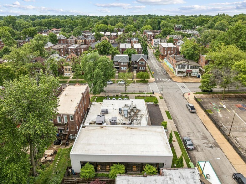 More Photos Of 4175 Shaw Blvd, Saint Louis Restaurant For Sale