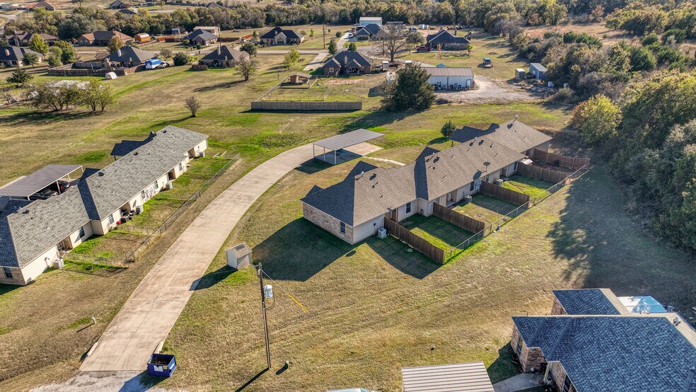 More Photos Of 141 Lindas Creek Ln, Weatherford Multifamily For Sale