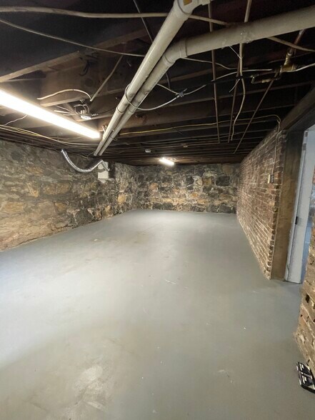 More Photos Of 506 E Liberty St, Charles Town Apartments For Sale