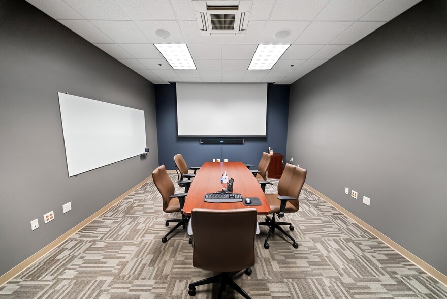 More Photos Of 6001 W Van Horn Tavern Rd, Columbia Office For Lease