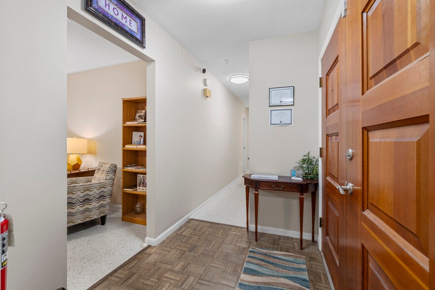 More Photos Of 207 W Wheeler Rd, Seffner Assisted Living For Sale