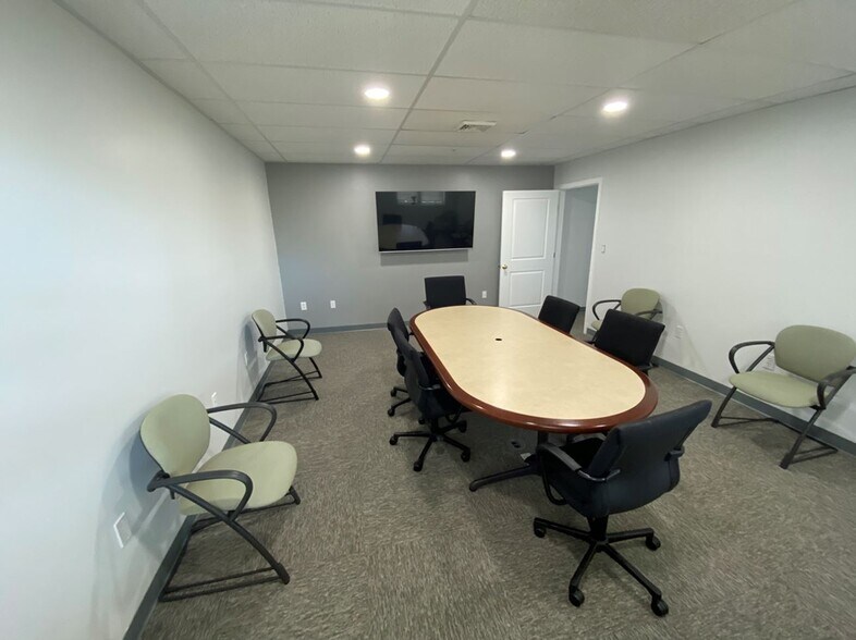 More Photos Of 19 Bridge St, Kittery Coworking Space