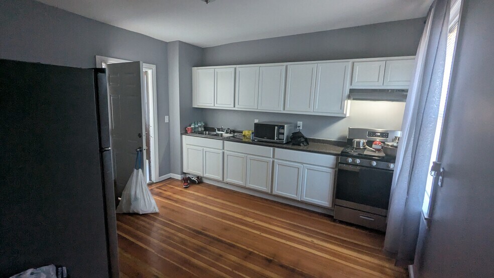 More Photos Of 15-17 Emmett St, Providence Apartments For Sale