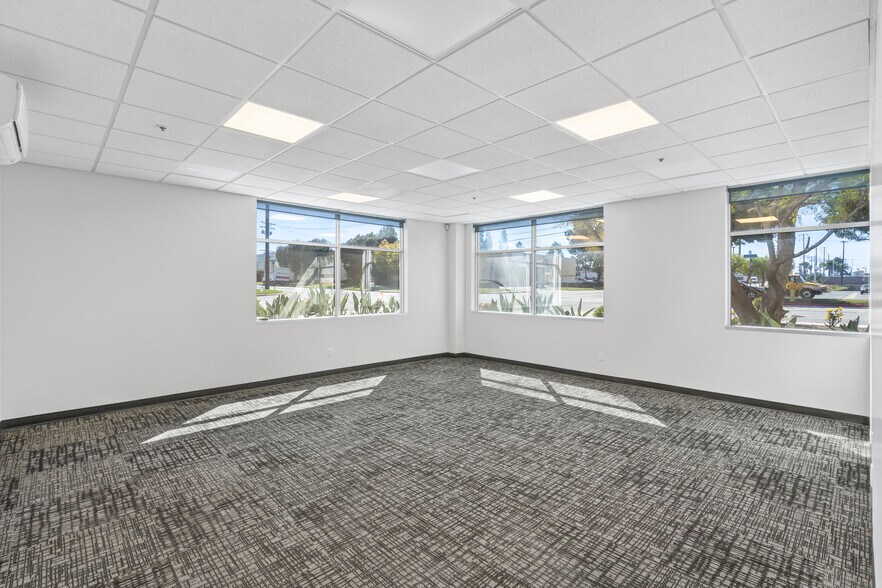More Photos Of 2828 Junipero Ave, Signal Hill Distribution For Lease