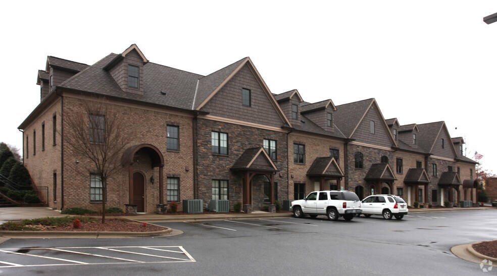 More Photos Of 900 Old Winston Rd, Kernersville Medical For Lease