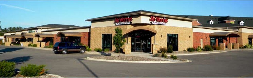 More Photos Of 1600-1688 N Casaloma Dr, Grand Chute General Retail For Lease