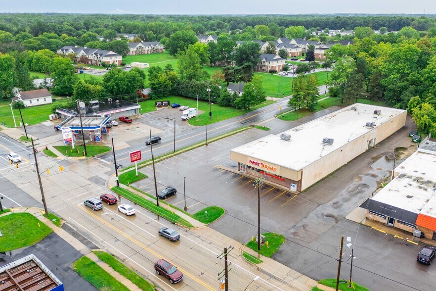 More Photos Of 5058 S Waverly Rd, Lansing Freestanding For Lease