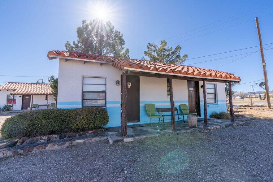 More Photos Of 2310 W Highway 90, Alpine Hotel For Sale