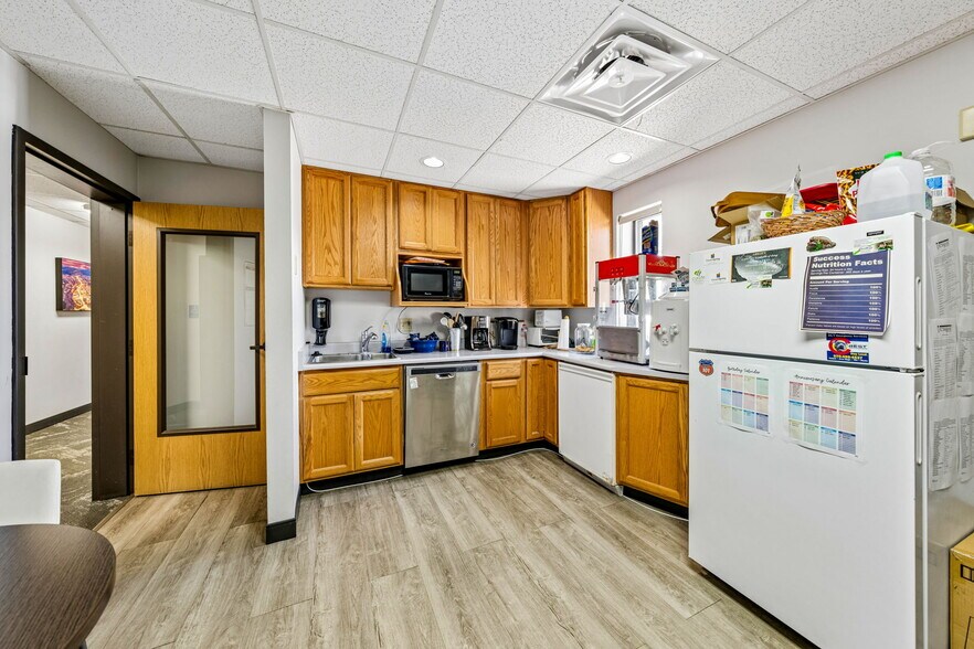 More Photos Of 890 Camino Del Rio, Durango Bank For Lease