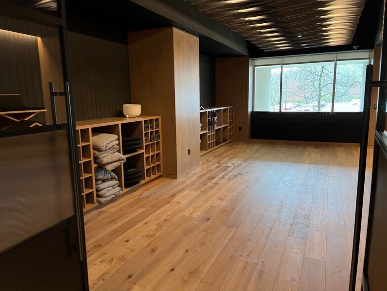 More Photos Of 300 Connell Dr, Berkeley Heights Office Residential For Lease
