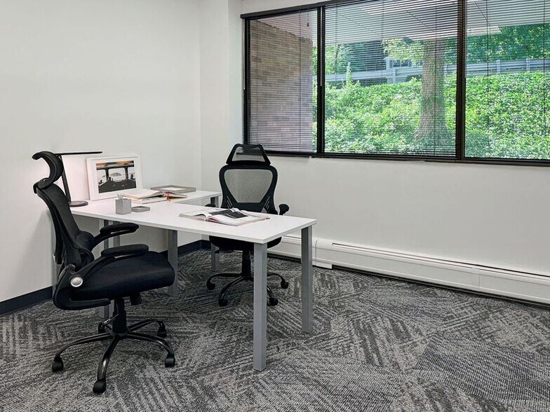 More Photos Of 800 Kinderkamack Rd, Oradell Office For Lease