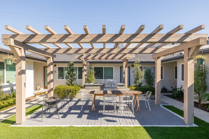 More Photos Of 17302 Ermanita Ave, Torrance Apartments For Sale