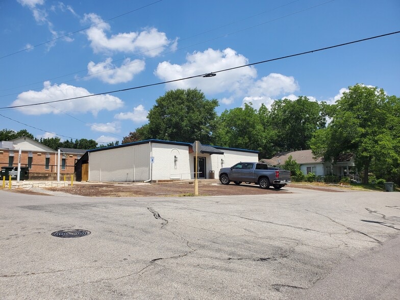 Primary Photo Of 1330 Avenue N, Huntsville Light Distribution For Lease