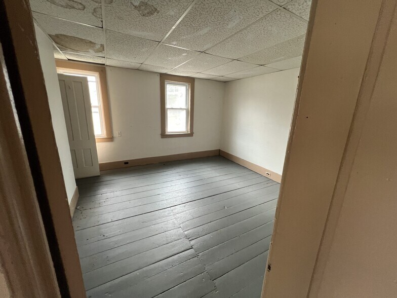 More Photos Of 271 Main St, Union Apartments For Sale