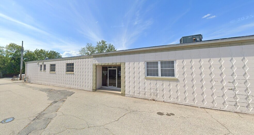 More Photos Of 2 Warren Ave, North Providence Manufacturing For Sale