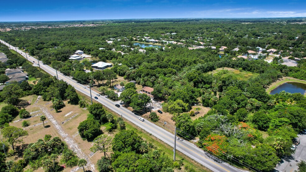 More Photos Of 1055 27th Ave SW, Vero Beach Flex For Sale