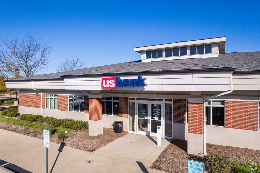 More Photos Of 702-750 S Randall Rd, Algonquin Unknown For Lease