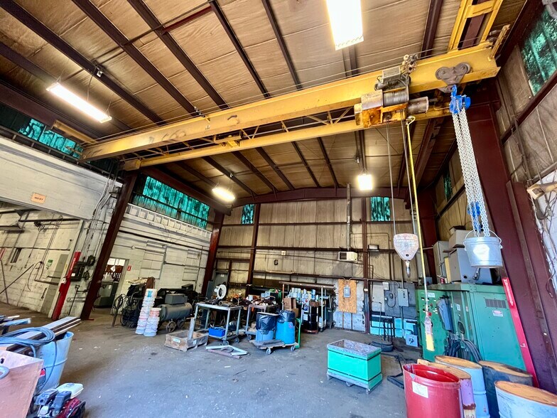 More Photos Of 1702 Wheeling Ave, Glen Dale Manufacturing For Sale
