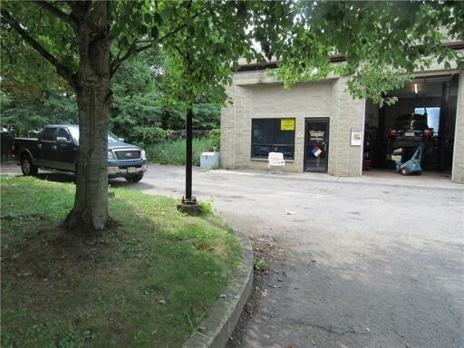 More Photos Of 471 Cranbury Rd, East Brunswick Auto Repair For Sale