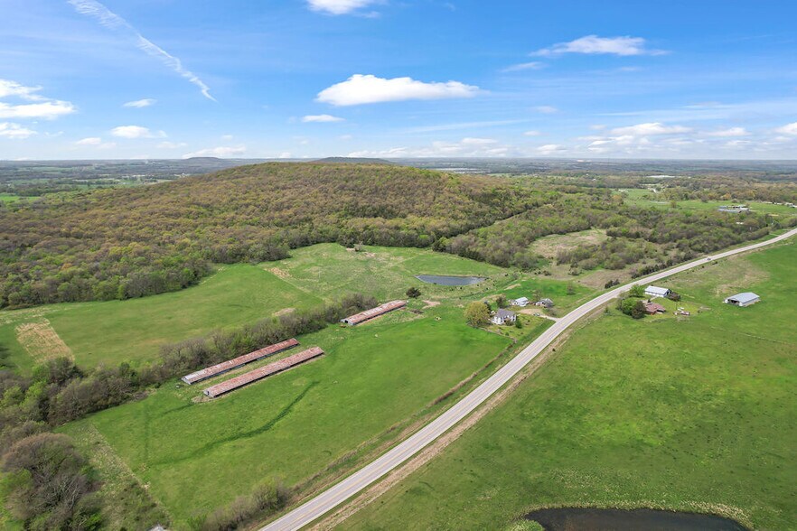 More Photos Of 10535 N Highway 59, Summers Land For Sale