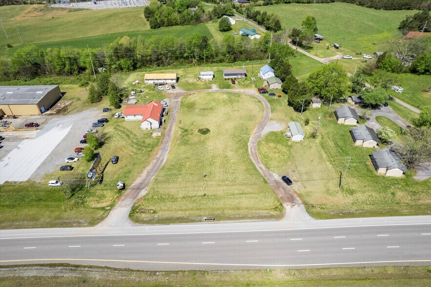 More Photos Of 714 Washington Ave, Etowah Multifamily For Sale