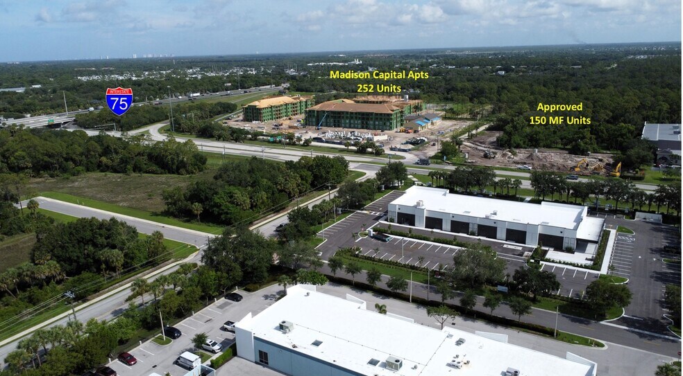 More Photos Of 12611 SE Bonita Beach Rd, Bonita Springs Storefront Retail Office For Lease