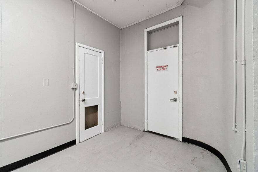 More Photos Of 715 McDuff Ave N, Jacksonville Storefront Retail Residential For Sale