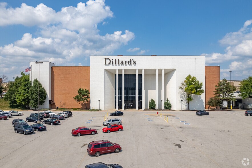 More Photos Of 18813 E 39th St, Independence Unknown For Lease