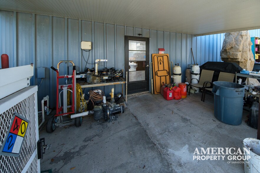 More Photos Of 520 Colonia Ln E, Nokomis Showroom For Sale