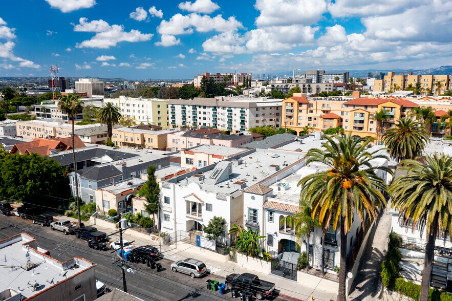 More Photos Of 401 S Witmer St, Los Angeles Apartments For Sale