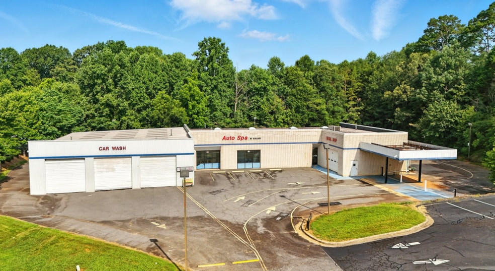 Primary Photo Of 2931 N Center St, Hickory Carwash For Sale