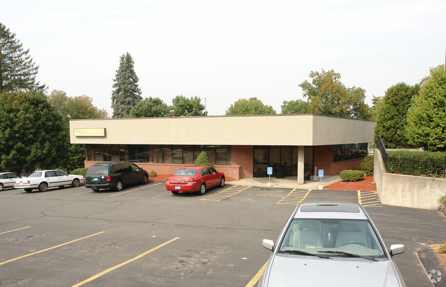 Primary Photo Of 975 Farmington Ave, Bristol Medical For Lease