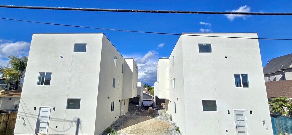 More Photos Of 2419 E 3rd St, Los Angeles Apartments For Sale