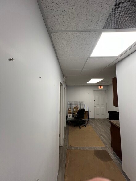 More Photos Of 329-335 Irving Park Rd, Roselle Office For Sale