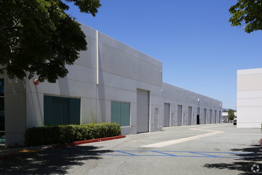 More Photos Of 43379-43397 Business Park Dr, Temecula Unknown For Lease