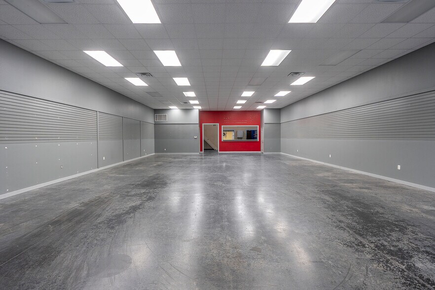 More Photos Of 4410 US Highway 259 N, Longview Storefront For Lease