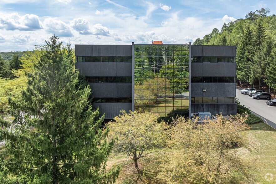 More Photos Of 100 Valley Rd, Mount Arlington Unknown For Lease