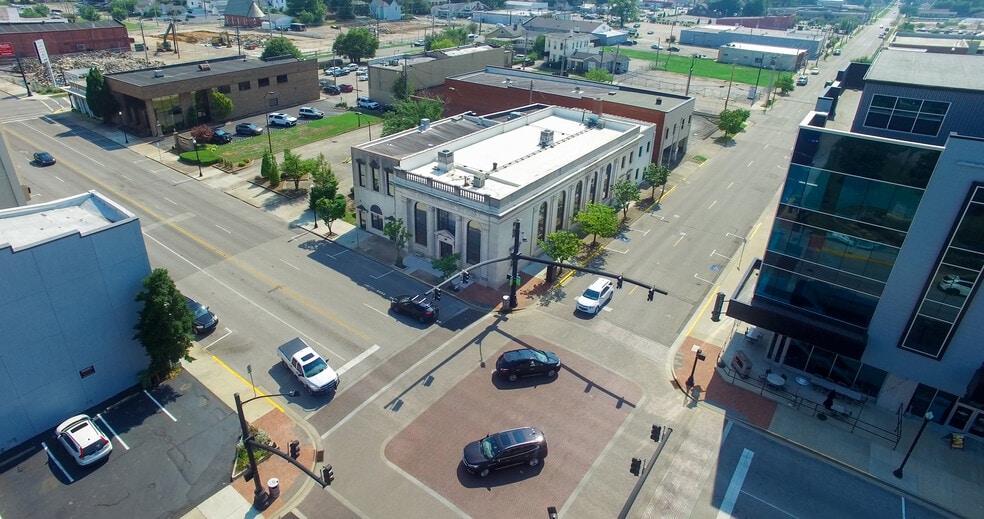 More Photos Of 300 Frederica St, Owensboro Office For Lease