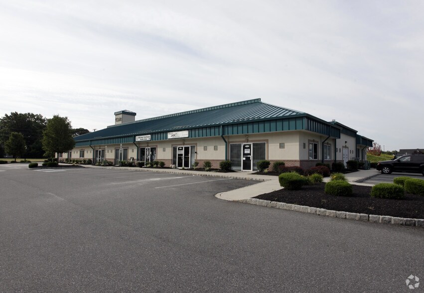 More Photos Of 204 Grove Ave, Thorofare Bank For Lease