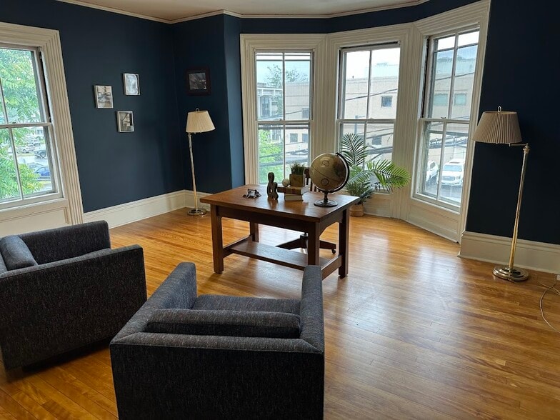 More Photos Of 8 Court St, Concord Office For Sale